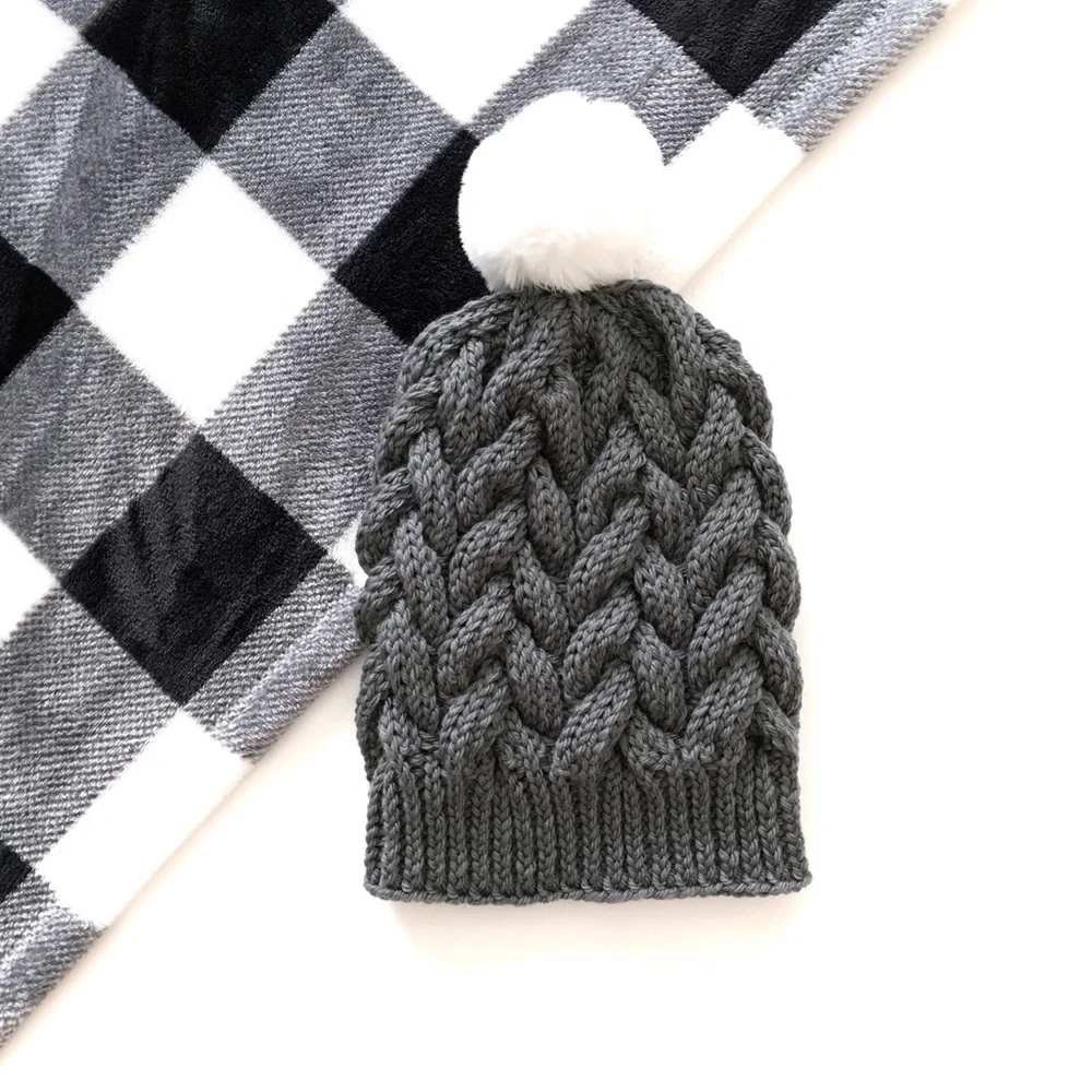 NWT Beanie Hat Gray Cable Knit Handmade Women Girl Teen OS Pom-Pom Merino Wool - Picture 5 of 8